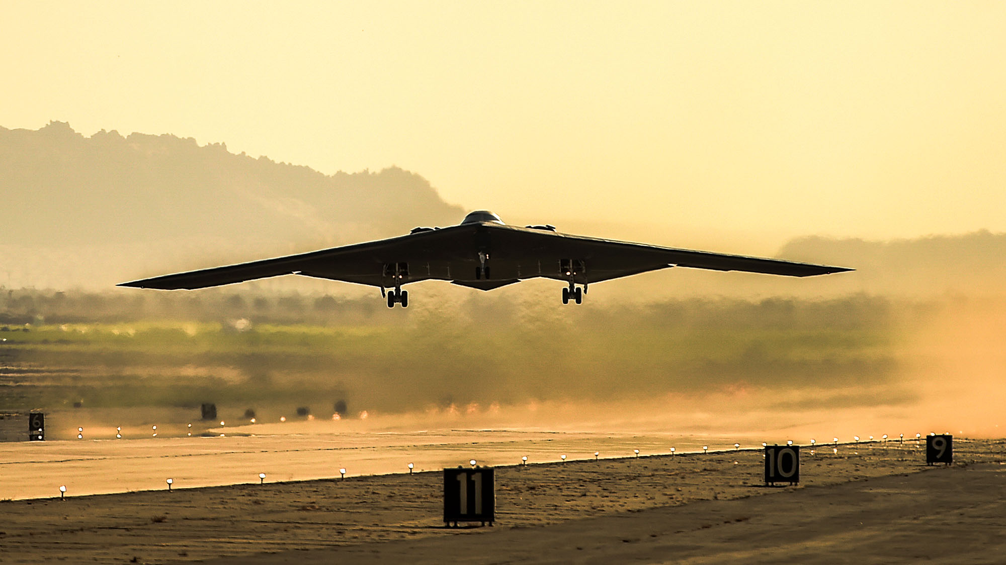 B-2 Spirit Stealth Bomber 150923pmar566005 B-2 Spirit Stealth Bomber landing