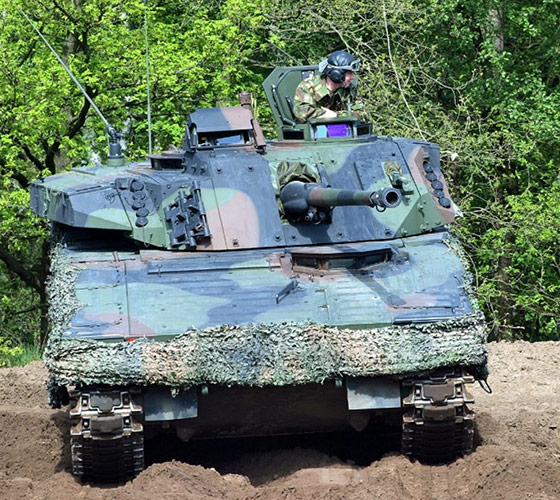 35x228mm-bushmaster-chain-gun-tank 35x228mm