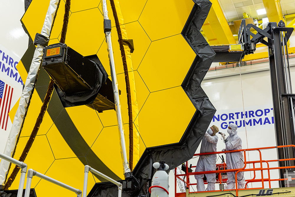 Digital Modeling for Out-of-This-World Environments Digital Modeling for Out of This World Environments