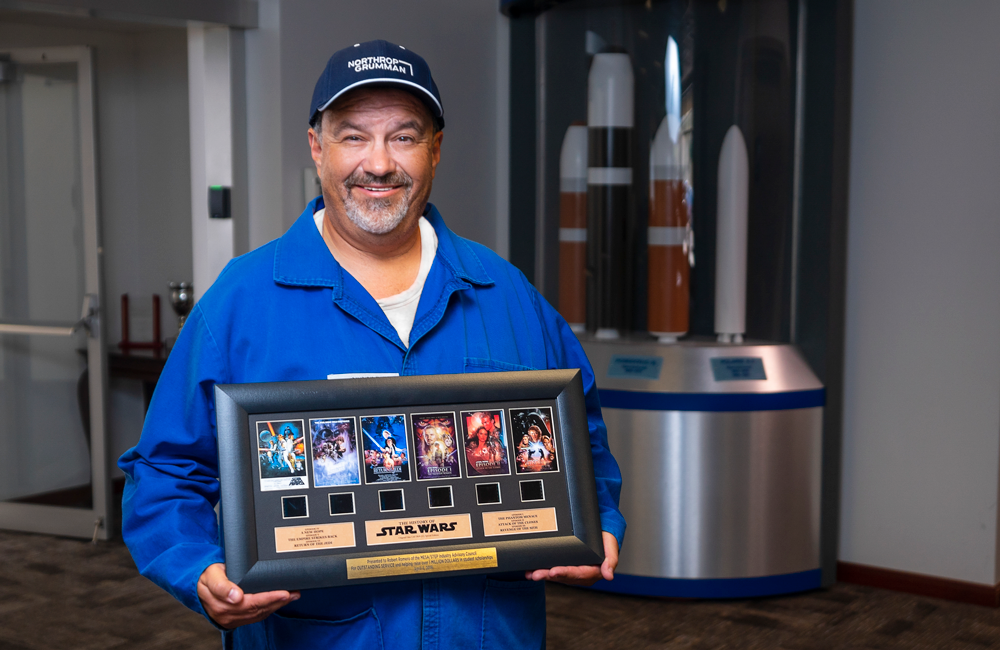 RomerowPlaque-rotator Empowering Future Rocket Scientists