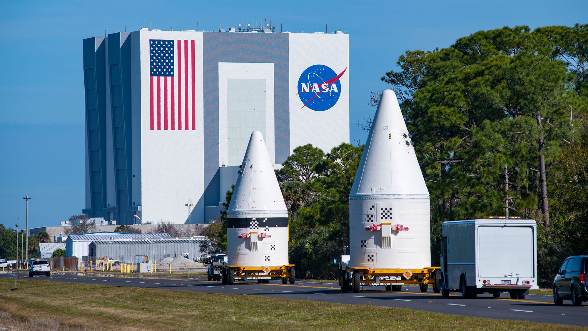 Artemis I: The Artemis I forward assemblies head to the Vehicle Assembly Building for stacking rockets on trailers heading to launch pad